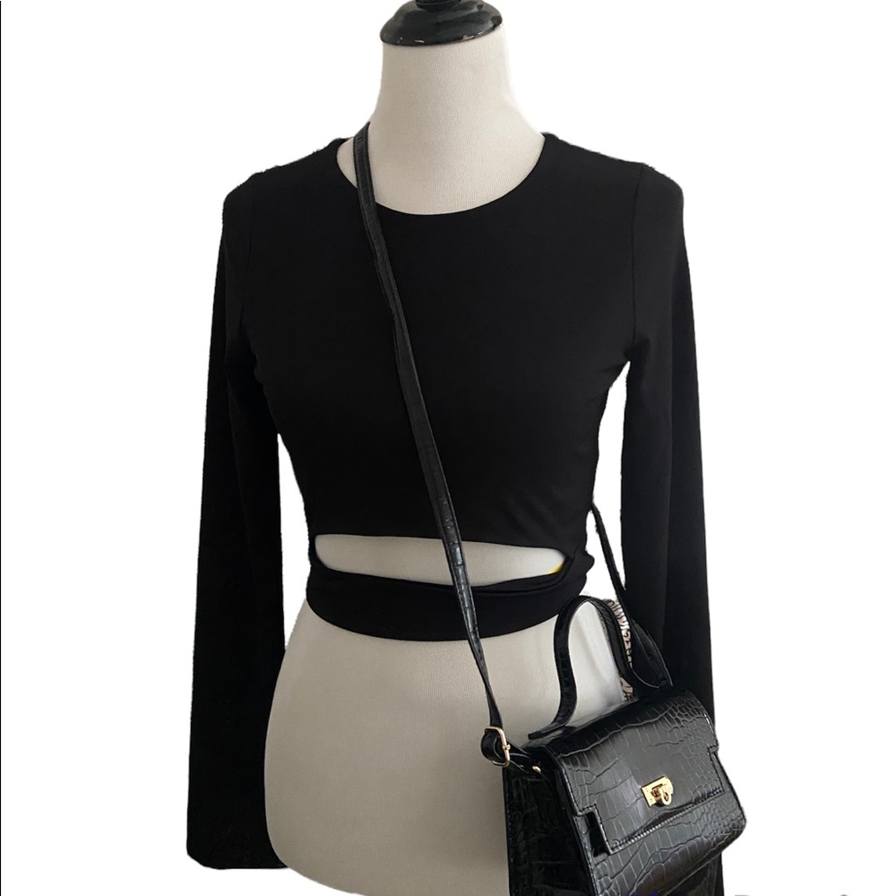 Forever 21 black crop top with slit